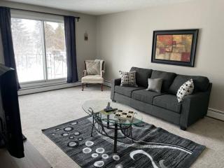 Exquisite 2 Bedroom Apartment - 7