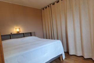 Modern T2 near train station with swimming pool - Fréjus - 3