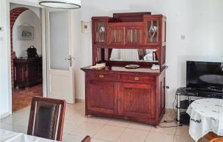Cozy Apartment In Ika With Kitchen - 2