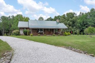 Rustic Cabin, Dock, Firepit, Kayaks & Games - Winchester - 2