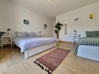Apartments Vitarnja Hills beautiful terrace sea view with near turquoise beach - Jelsa - 6