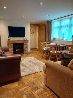 The Coach House Holiday Cottage, Southport - 3