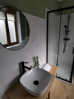 RIVER HOUSE - 9