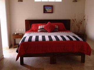 Oceanfront, 1 bedroom, parking, level 1 - 7