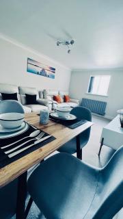 Deluxe 2 Bedroom Apartment - 5