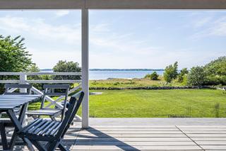 Exclusive tranquil villa by the sea, boat available - Drottningskär - 4