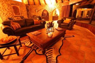 Mount Etjo Safari Lodge - Kalkfeld - 2