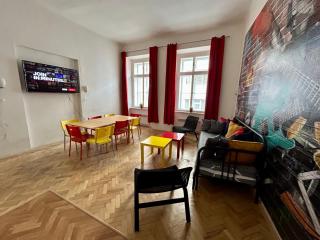 PARTY HOUSE PRAGUE - Apartments Ve Smečkách 18, CITY CENTER!! - Prag - 1