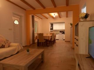 LOZA-holiday home,kuca za odmor - Srima - 0