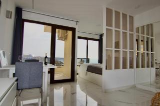 Aloha Playa Deluxe WiFi Swimming Pools & Parking - 1