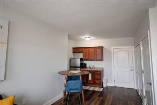 Stylish 1 BR 1BA at The Inman - 6