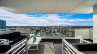 Central City View with Free Valet Parking - 9