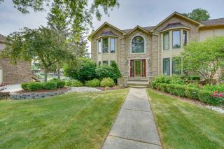 Lakefront Shelby Twp Getaway with Swim Pond! - Shelby - 9
