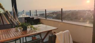 SUNSET DIVINE Views, Terrace , Pool , Garage- Fibre - 9