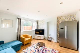 Overbury Lodge, Birmingham with FREE Parking - Northfield - 0