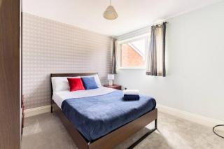 Overbury Lodge, Birmingham with FREE Parking - Northfield - 6