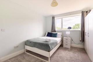 Overbury Lodge, Birmingham with FREE Parking - Northfield - 7
