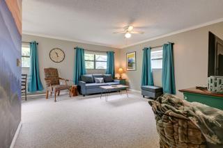 Cozy Bryson City Cabin Rental with Shared Yard - Bryson City - 1
