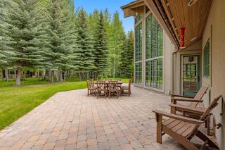 Lane Ranch Chateau - 8