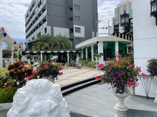 Olympus city garden condominium 1st floor with direct access from balcony to swimming pool - 5