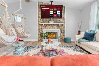 Vibrant South CLT Oasis, 3BRs, Patio, Fire Pit - Charlotte - 5
