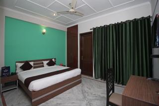 Hotel O 9075 Petals Inn - Noida - 8