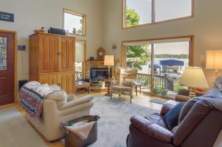 Lakefront Vandalia Home with Boat Dock and Gas Grill! - 7