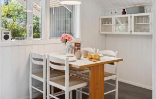 2 Bedroom Cozy Home In Stege - 9