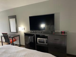 Clairmont Inn & Suites - Warren - Warren - 4
