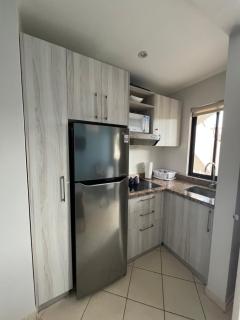 Sunny Tropical Condo And Rooftop Terrace - Coco - 5