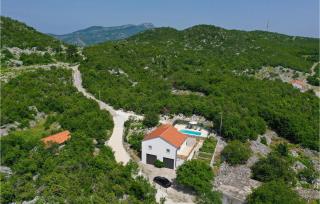 3 Bedroom Cozy Home In Duge Njive - Duge Njive - 0