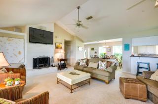 Lakefront Livingston Vacation Rental with Boat Dock! - Livingston - 2