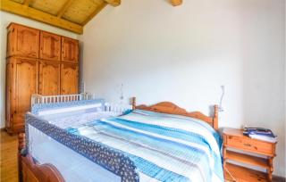 2 Bedroom Lovely Home In Tribogna - 5