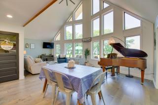 Lakefront Sunburg Vacation Rental with Boat Dock! - - 9