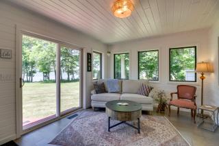 Lakefront Sunburg Vacation Rental with Boat Dock! - - 4