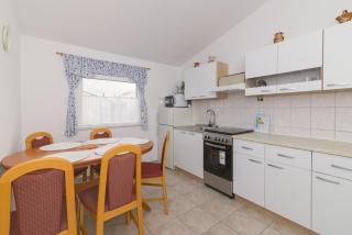 Apartments Besa - Pirovac - 2
