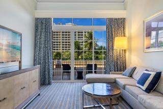 Unique 1BR Suite Condo Located at Ritz Carlton-Key Biscayne - Miami - 8