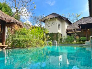 Villa Nicole 5BR Paradise, quiet area in Central Oberoi Seminyak - Seminyak - 0