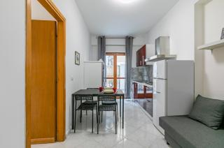 Villa Malfitano and Lolli Station Apt with Terrace - Palermo - 5