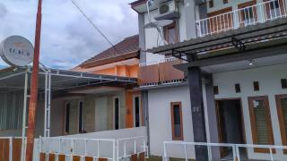 Omah Leren Mitra RedDoorz near Gembiraloka Zoo Yogyakarta - Timuran - 8