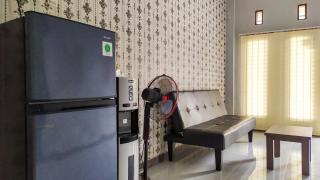 Omah Leren Mitra RedDoorz near Gembiraloka Zoo Yogyakarta - Timuran - 6
