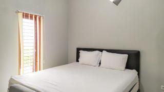 Omah Leren Mitra RedDoorz near Gembiraloka Zoo Yogyakarta - Timuran - 0