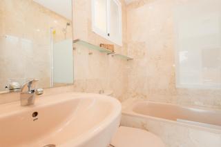 Apartment, close to beaches, restaurants and supermarkets, in urb. Marbella Park Beach, Elviria - 3