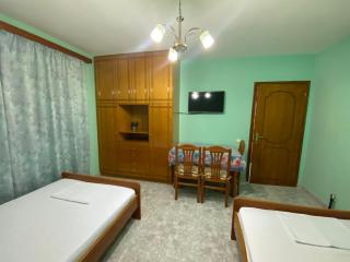 Lovely 2 bedroom rental unit with garden view city center - Saranda - 4