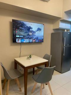 Cozy 1 BR One Uptown Residences BGC - Manila - 9