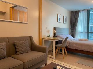 Cozy 1 BR One Uptown Residences BGC - Manila - 1