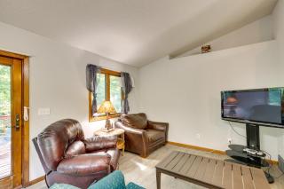 2 Mi to Cedar Lake Quiet Home with Fire Pit and Deck - Faribault - 6