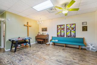 Old Church Retreat with Fire Pit and Air Hockey! - Omaha - 5