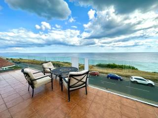 Incredible Panoramic Sea View 2 bedroom Sleeps 4 People! - Free Parking - The Best Beach! - Great Location - Fast WiFi - Smart TV - Newly decorated - sleeps up to 3! Close to Bournemouth & Poole Town Centre & Sandbanks - Bournemouth - 6