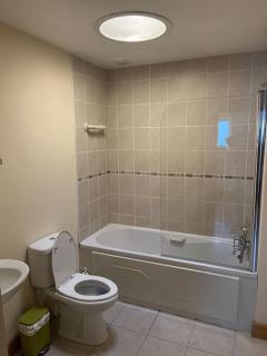 Modern 4 Bed House in town - Tobercurry - 8